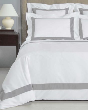 Белое постельное белье со вставками 6 см и ушками 500TC