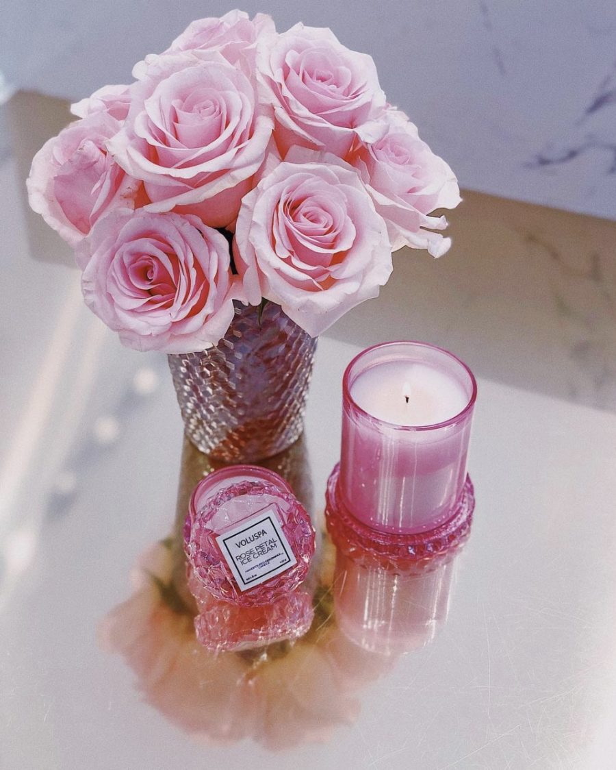 Фото 4 - Ароматическая свеча Мороженое с Лепестками Роз.